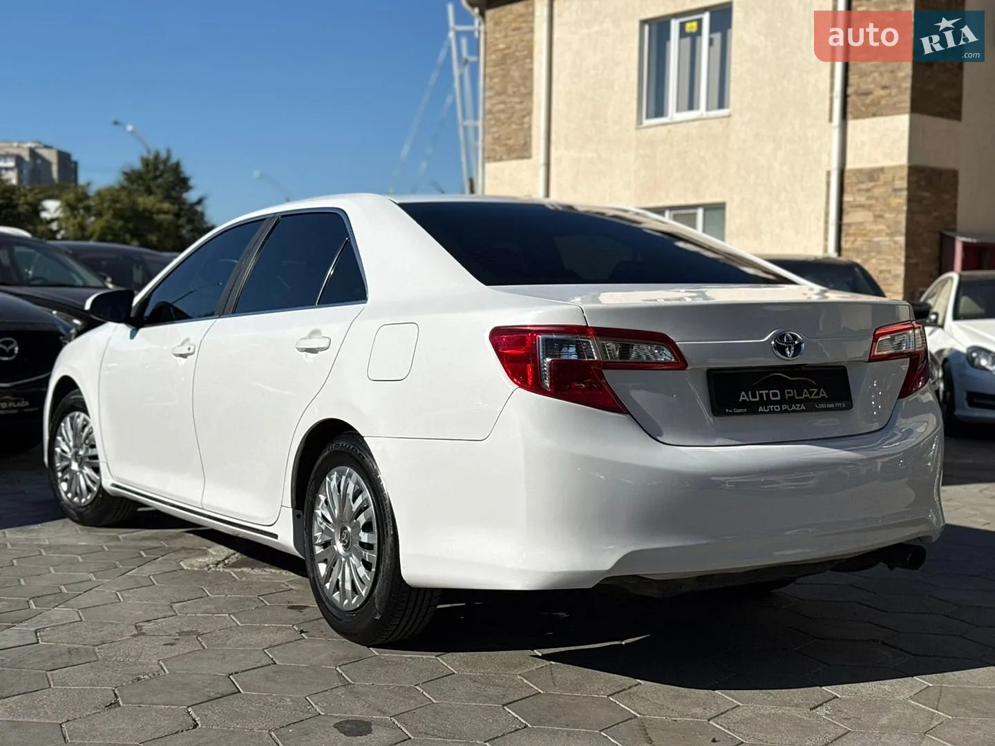 2013 Toyota Camry - мініатюра 22