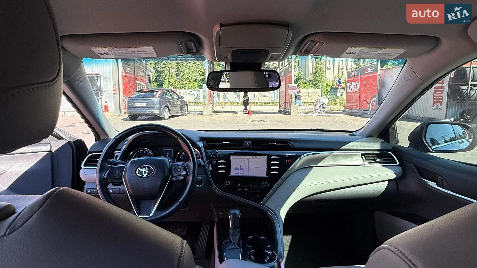 2018 Toyota Camry - мініатюра 16