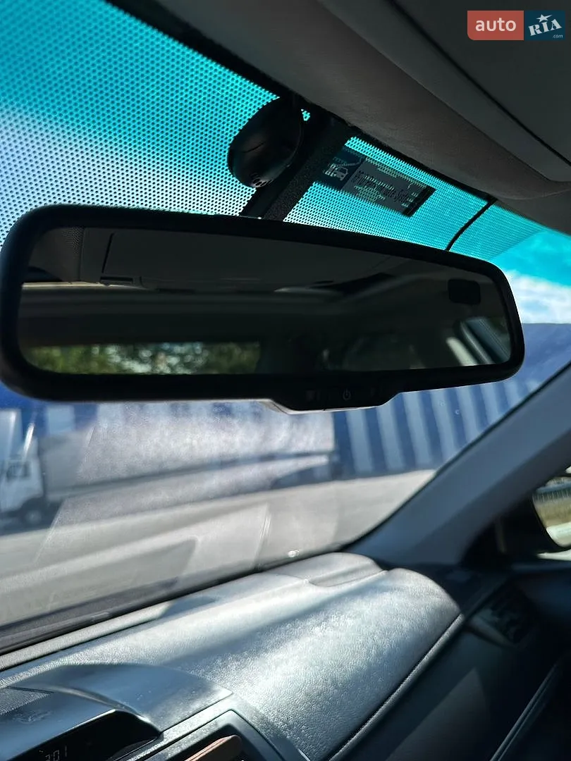 2013 Toyota Camry - мініатюра 26