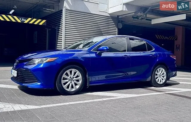 2017 Toyota Camry - мініатюра 3