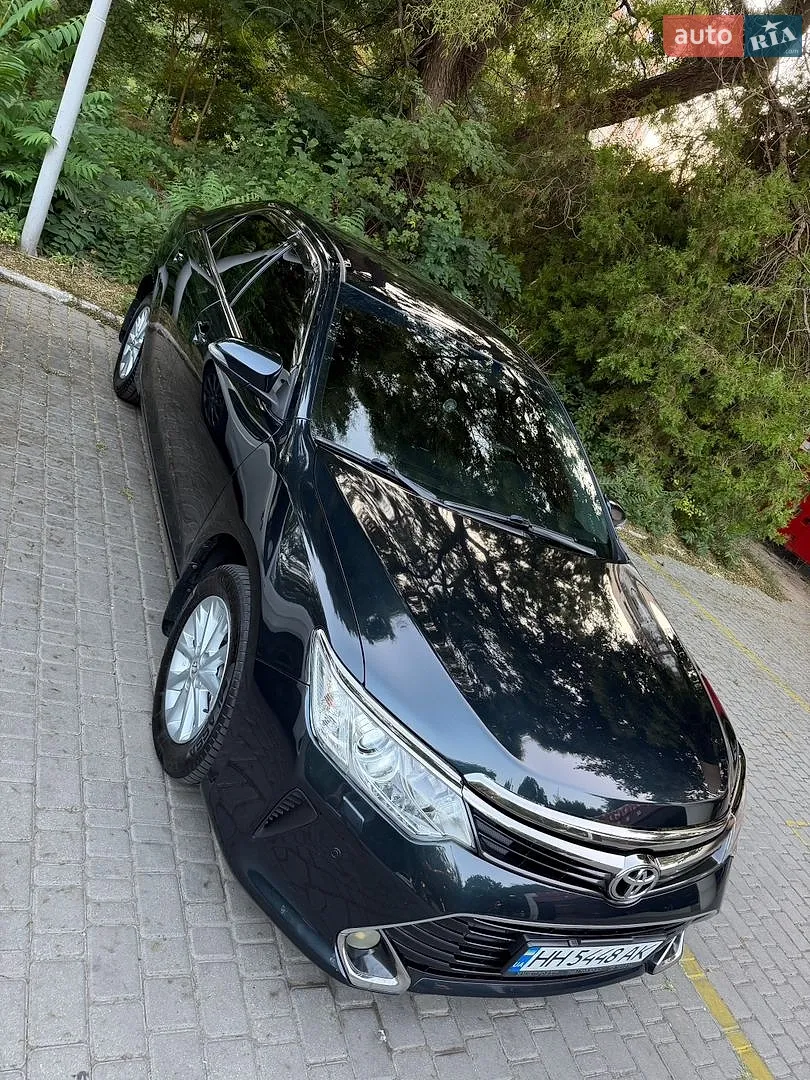 2015 Toyota Camry - фото 1