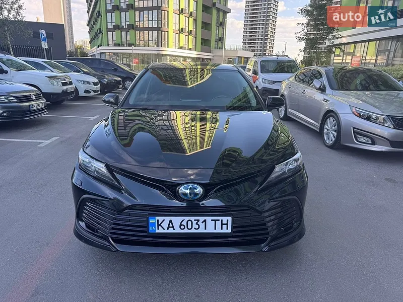 Toyota Camry 2021