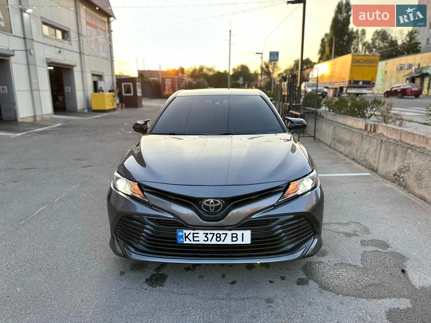 2019 Toyota Camry - фото 1