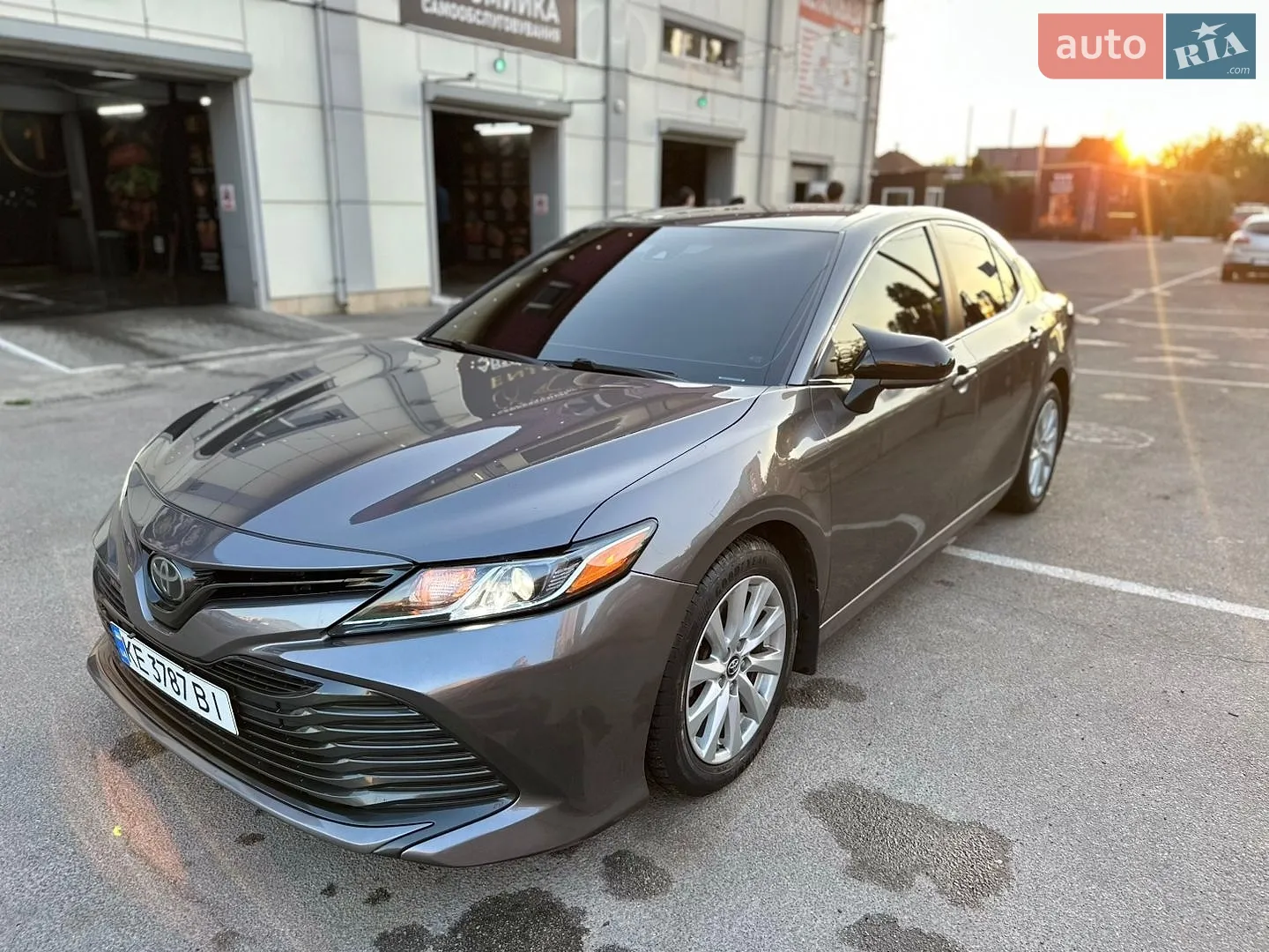 2019 Toyota Camry - мініатюра 3