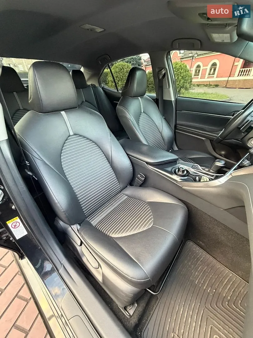 2017 Toyota Camry - мініатюра 19
