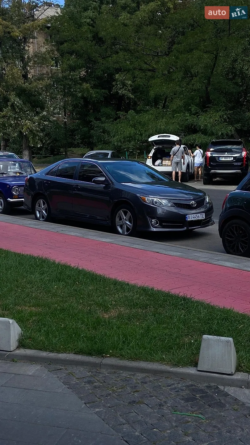 2013 Toyota Camry - мініатюра 18
