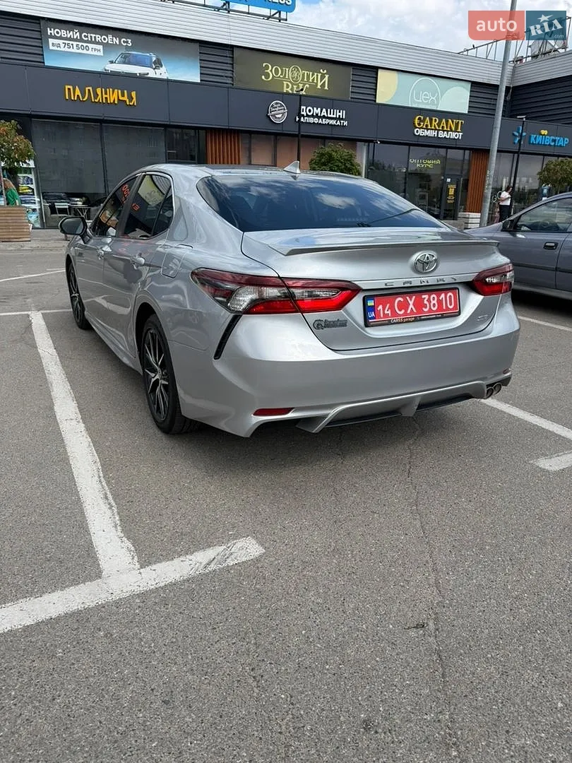 2022 Toyota Camry - мініатюра 8