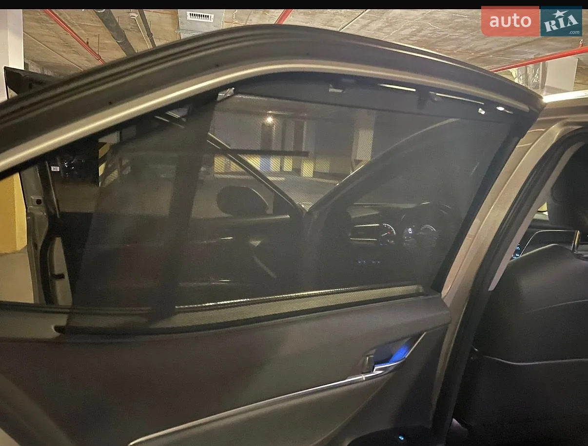 2018 Toyota Camry - мініатюра 16