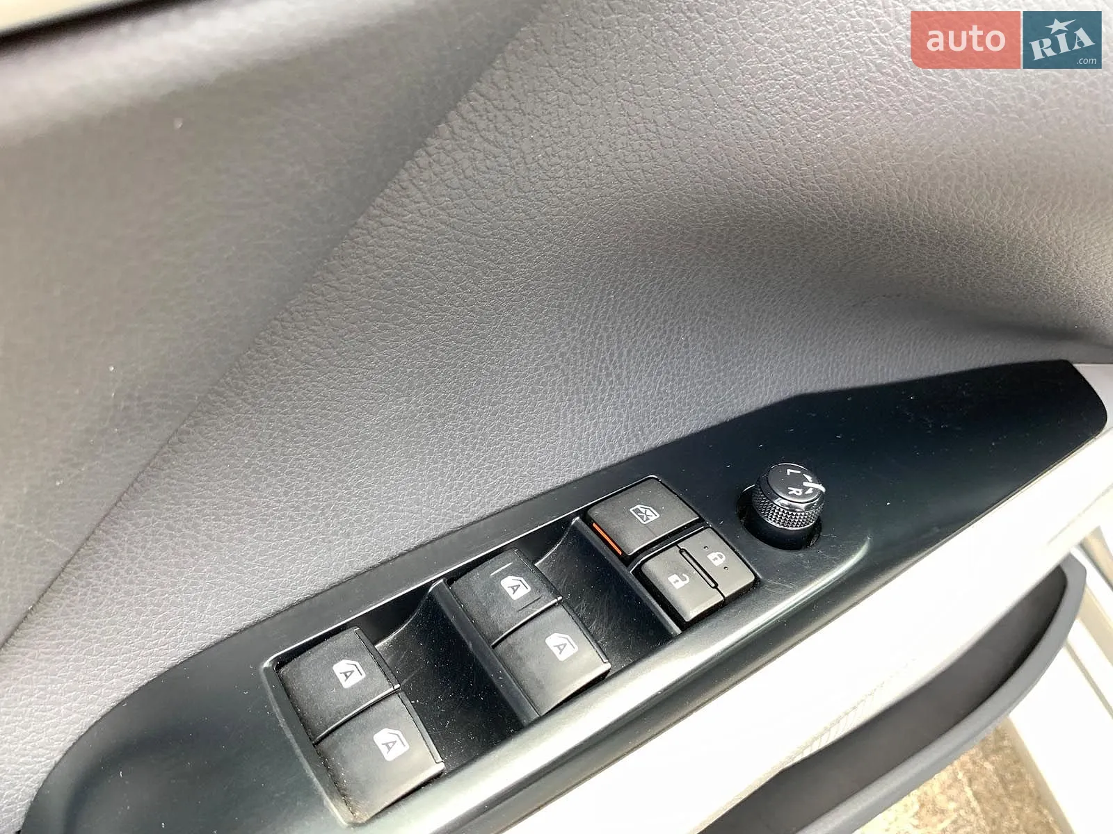 2018 Toyota Camry - мініатюра 14