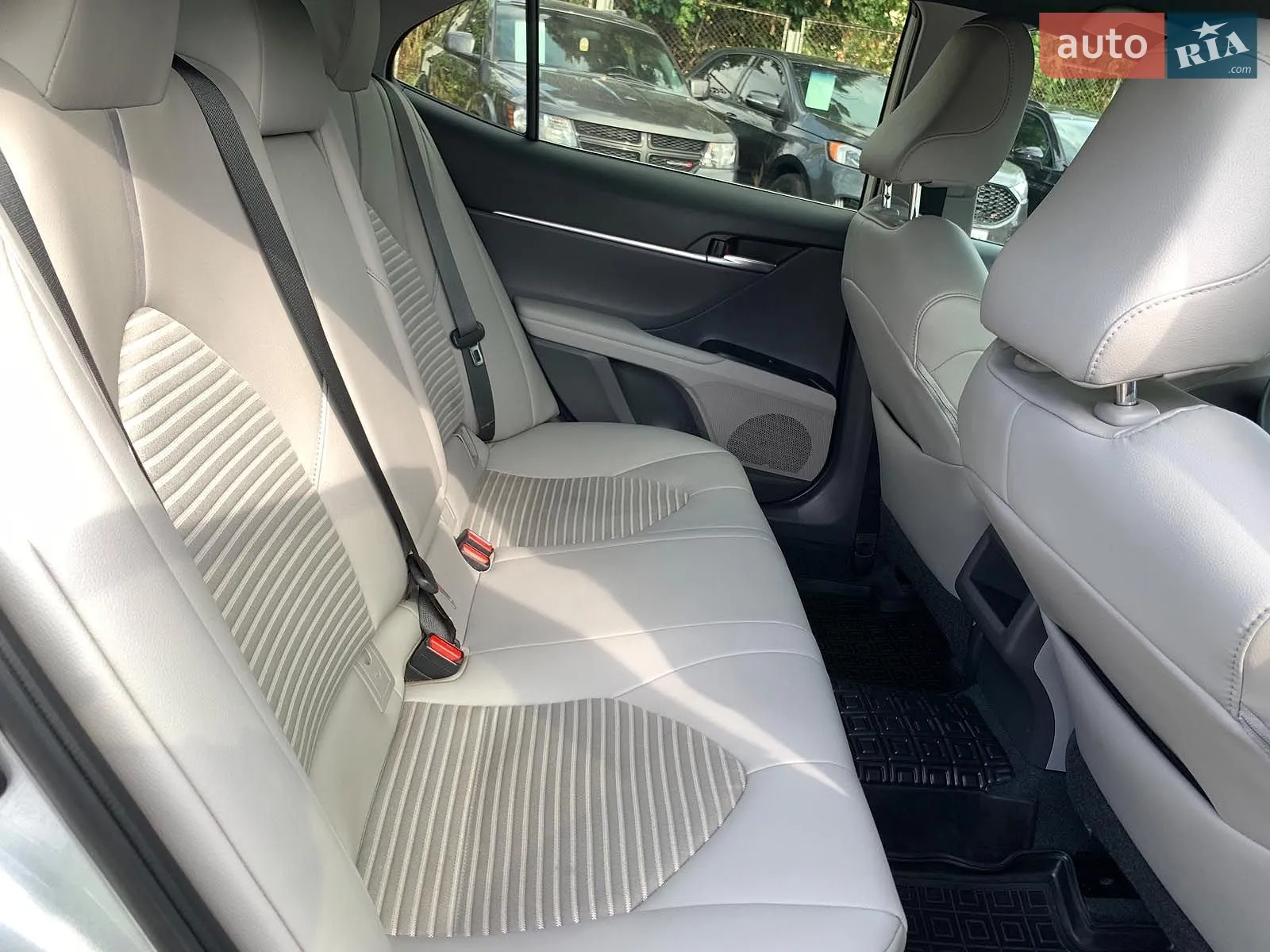 2018 Toyota Camry - мініатюра 28