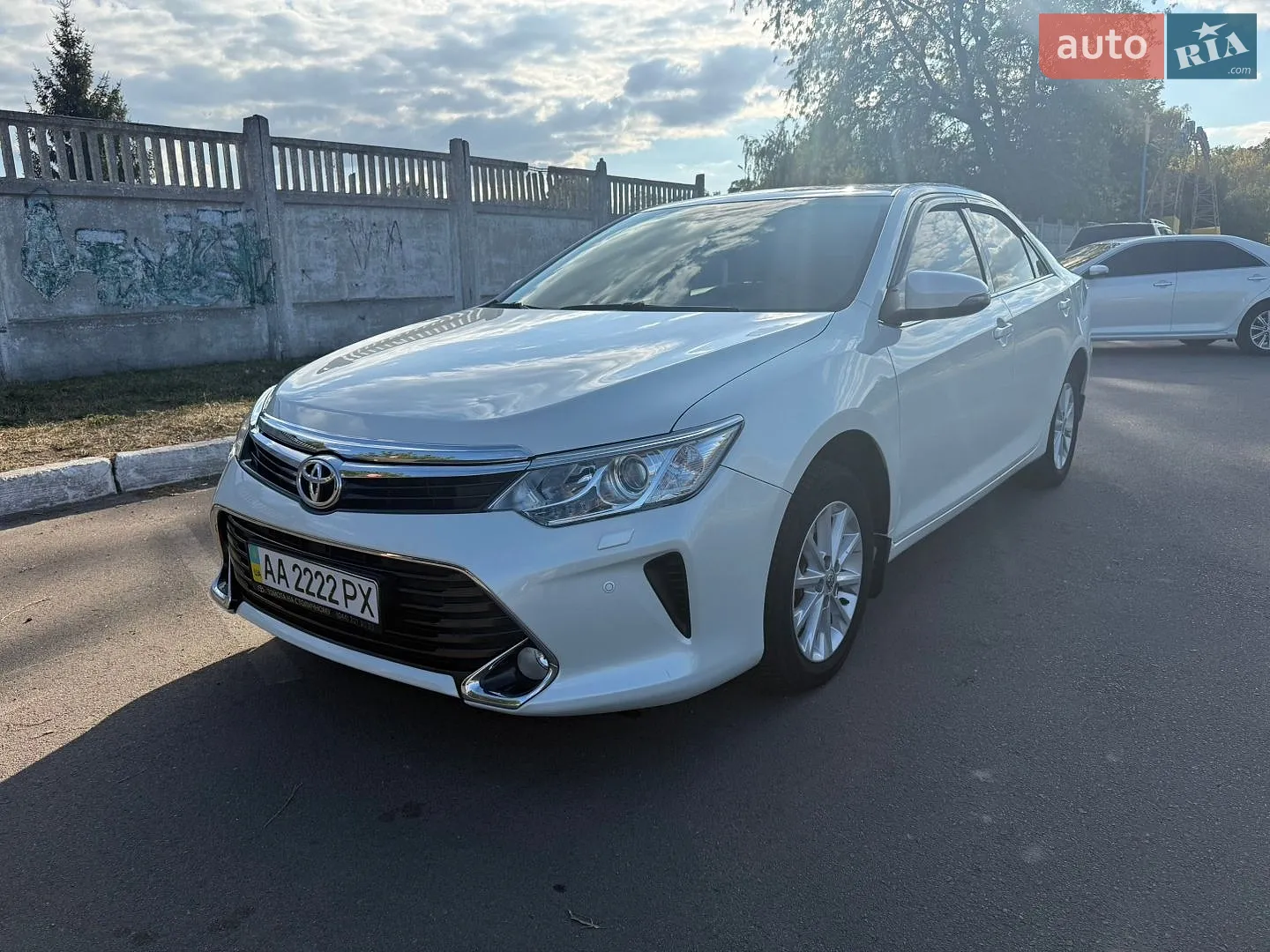 2016 Toyota Camry - фото 1