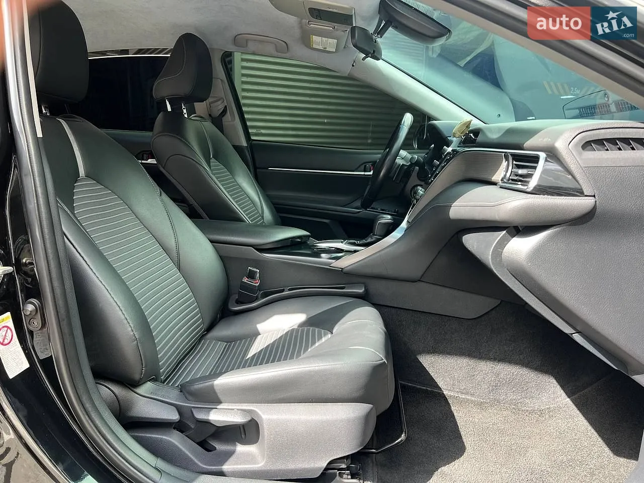 2018 Toyota Camry - мініатюра 12