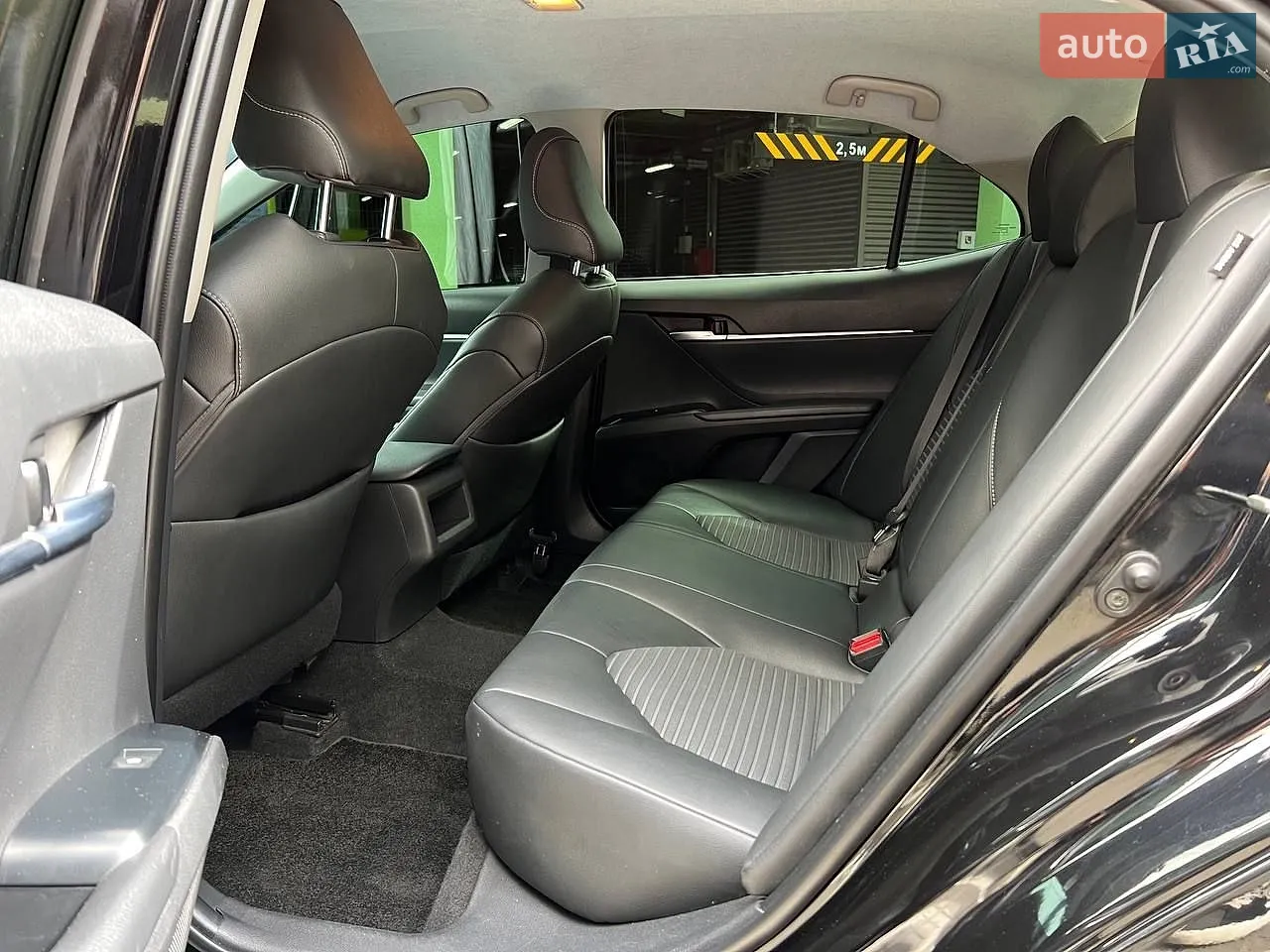 2018 Toyota Camry - мініатюра 9
