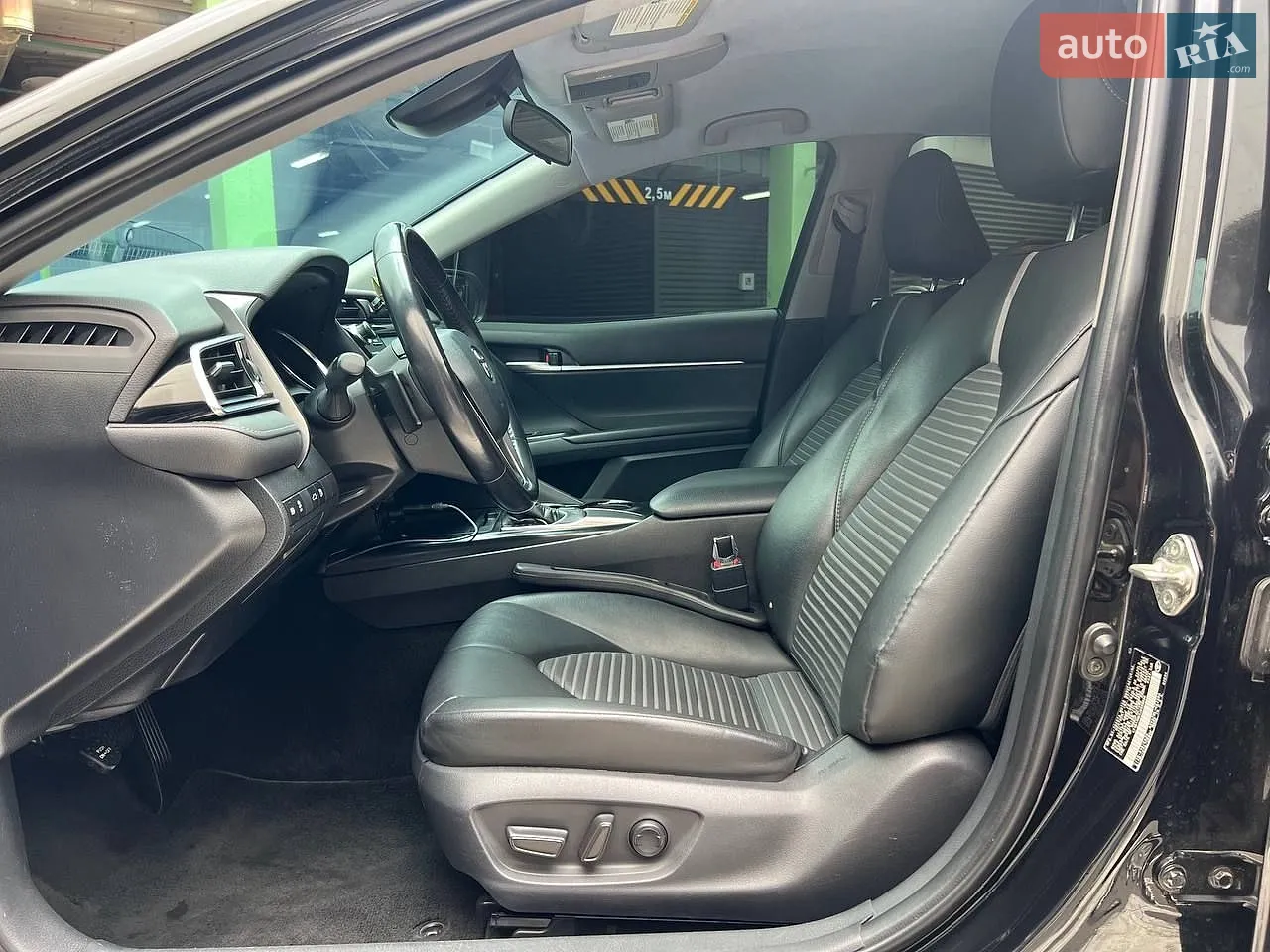 2018 Toyota Camry - мініатюра 10