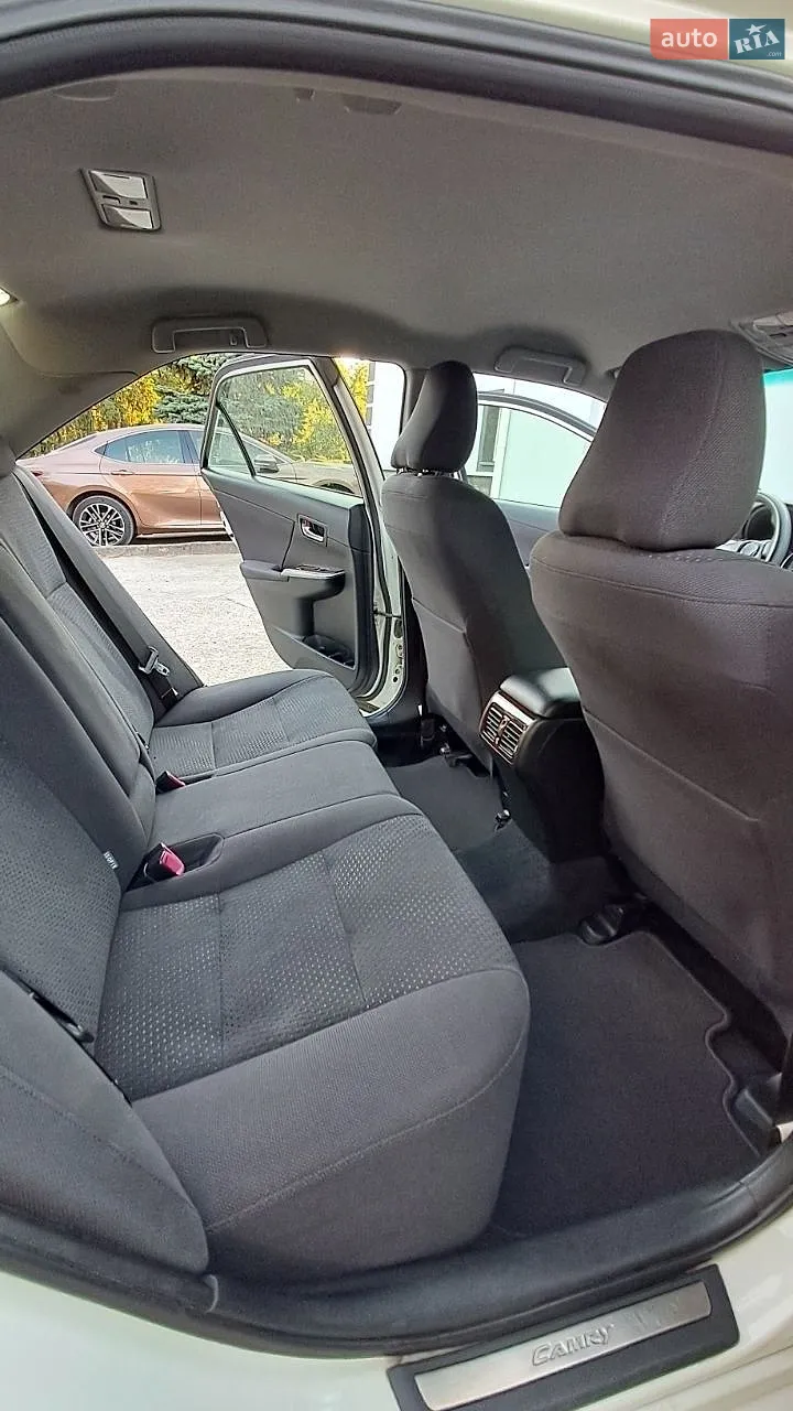 2012 Toyota Camry - мініатюра 6