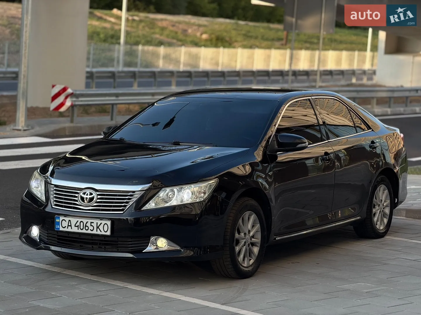 2012 Toyota Camry - мініатюра 4