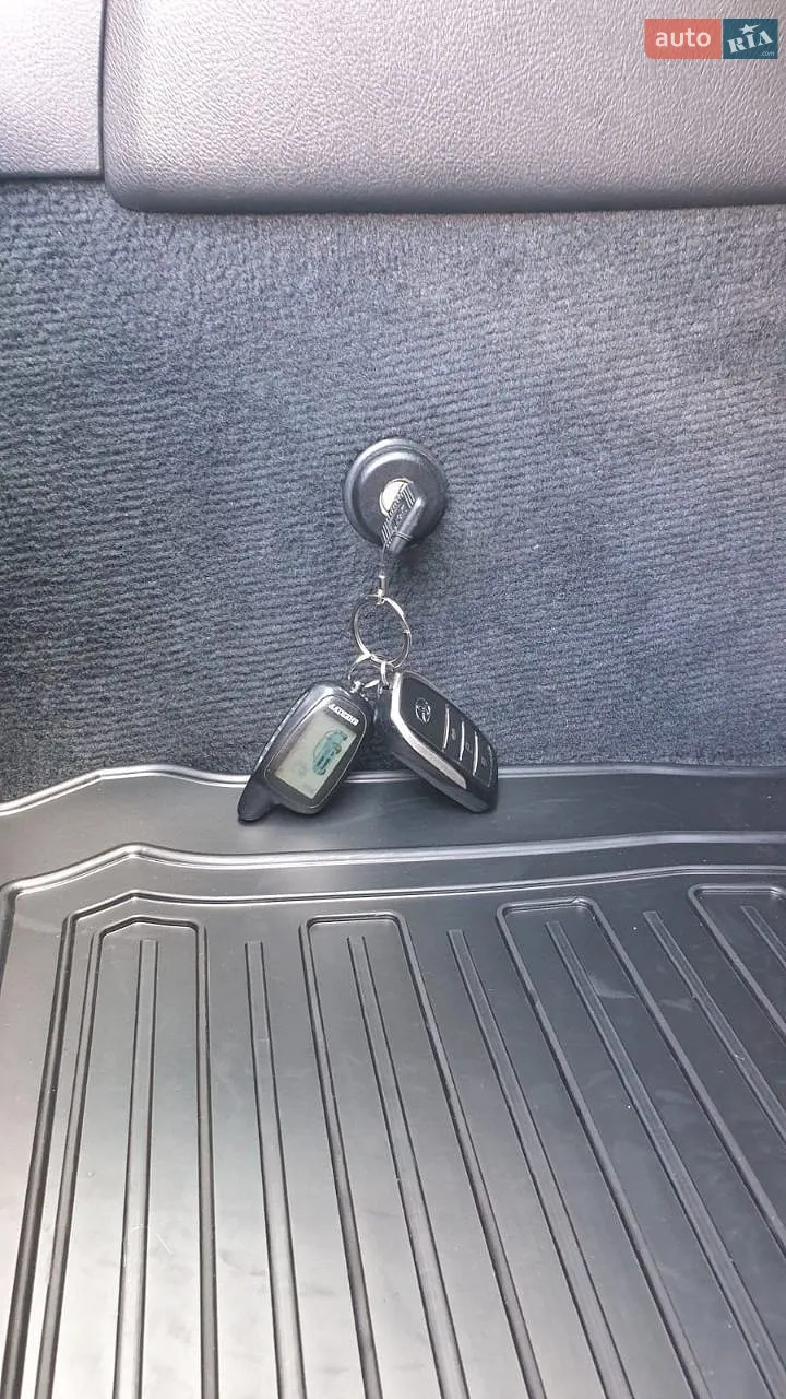 2015 Toyota Camry - мініатюра 20