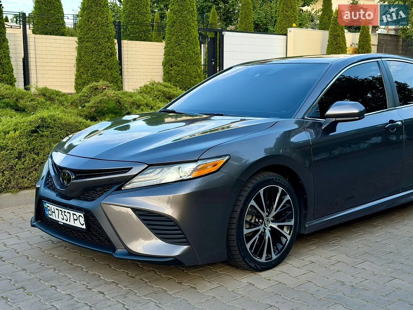 2019 Toyota Camry - мініатюра 3