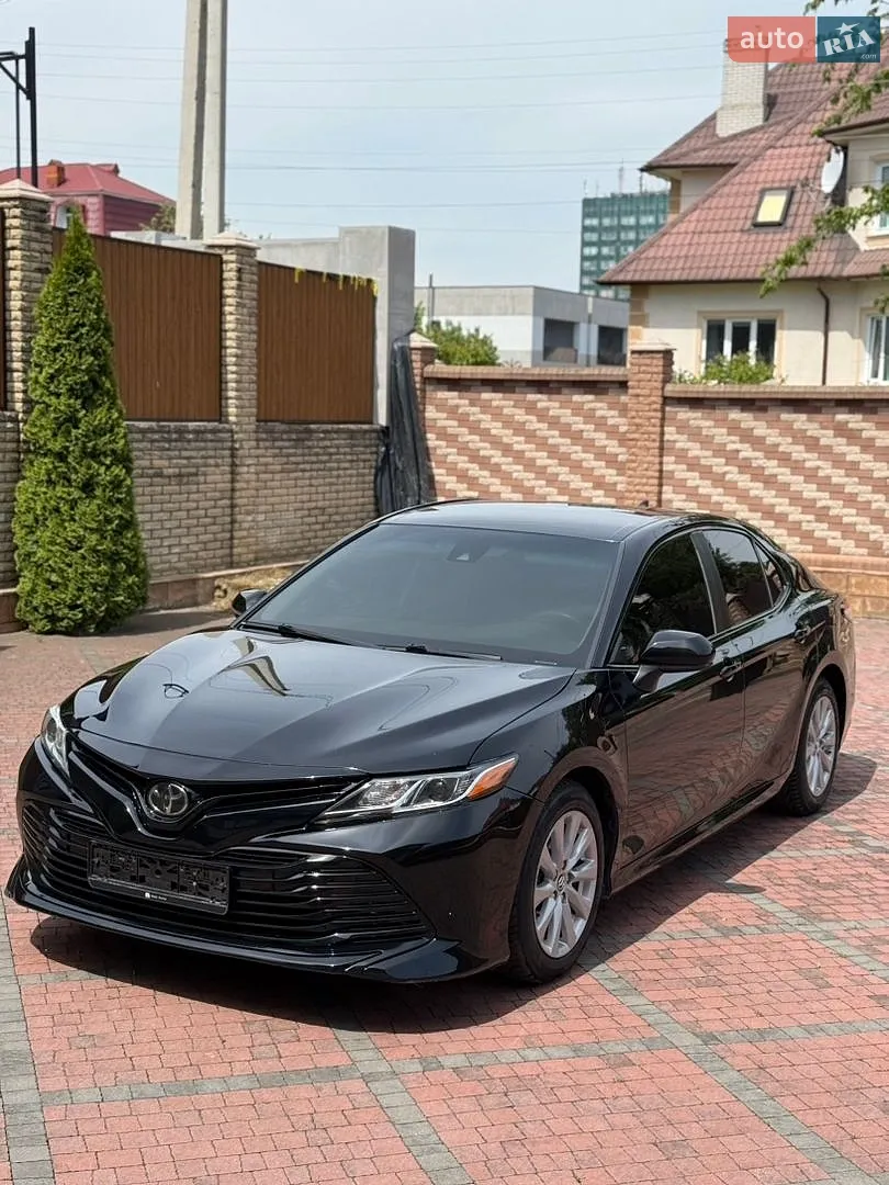 2019 Toyota Camry - мініатюра 2