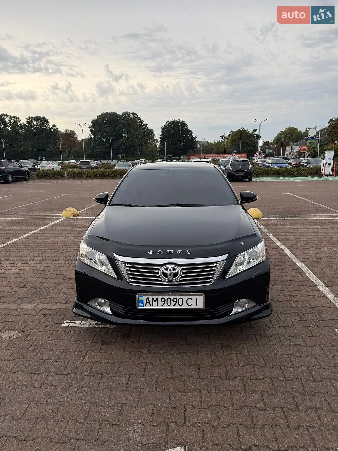 2014 Toyota Camry - фото 1
