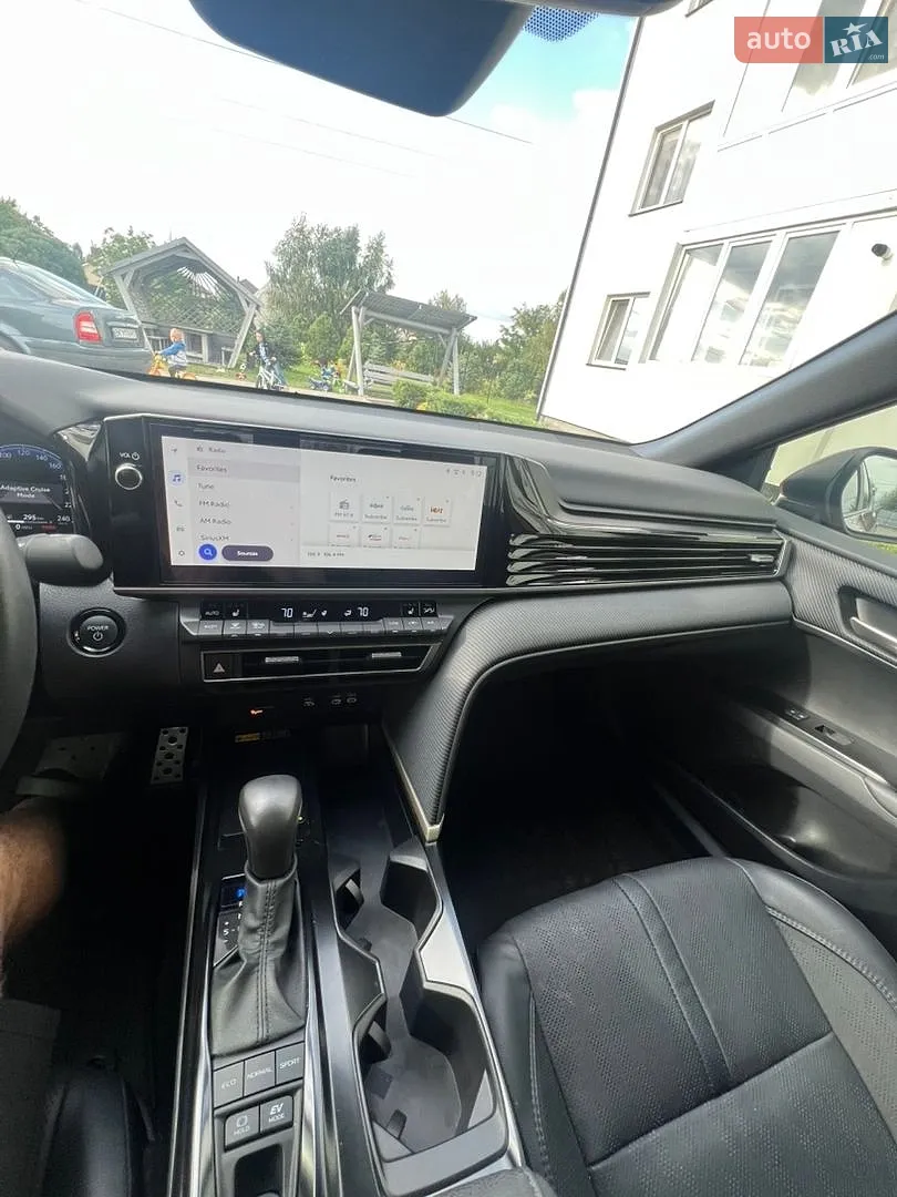 2025 Toyota Camry - мініатюра 12
