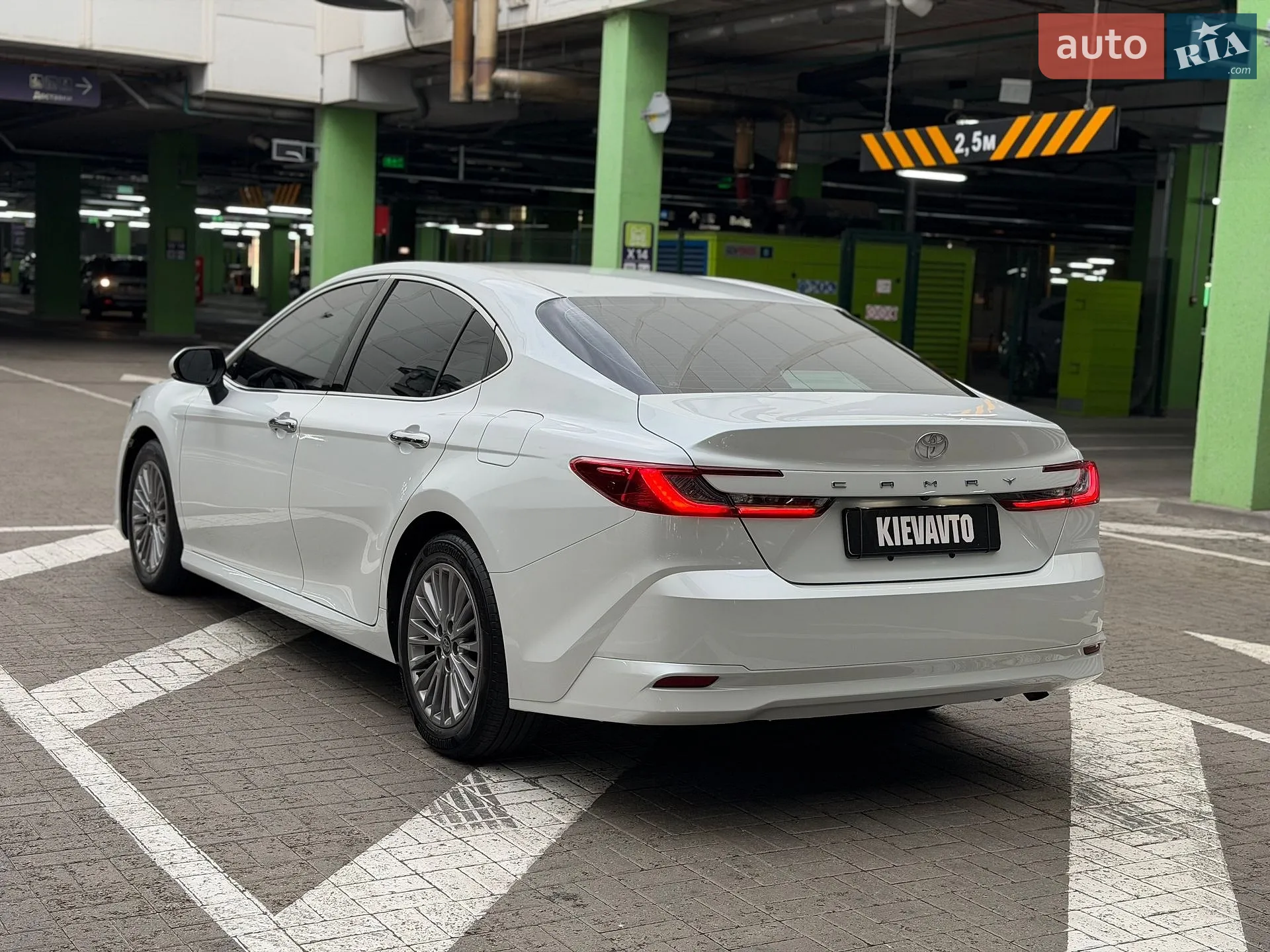 2024 Toyota Camry - мініатюра 3