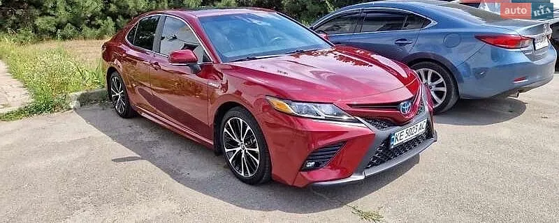 2018 Toyota Camry - фото 1
