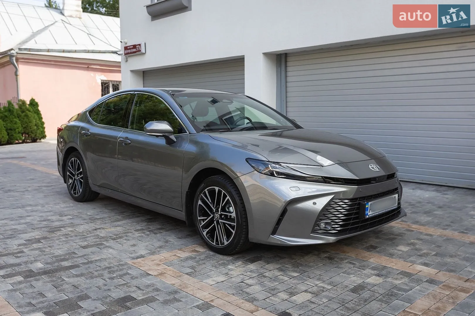 2026 Toyota Camry - мініатюра 2