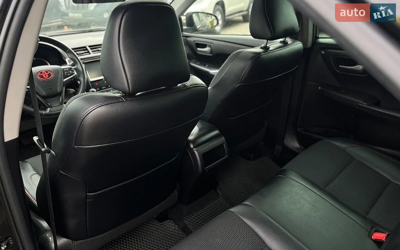 2016 Toyota Camry - мініатюра 31