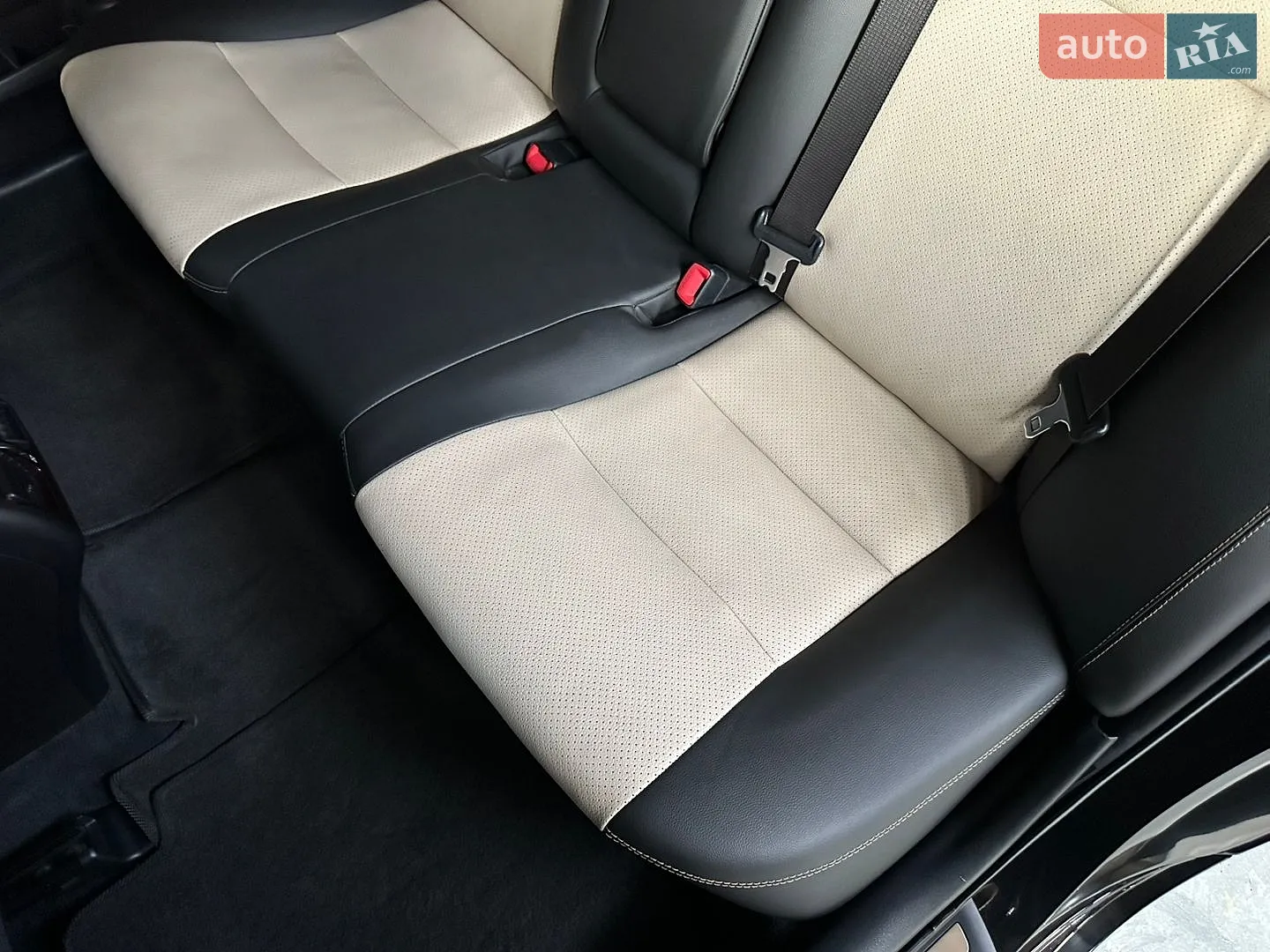 2015 Toyota Camry - мініатюра 39