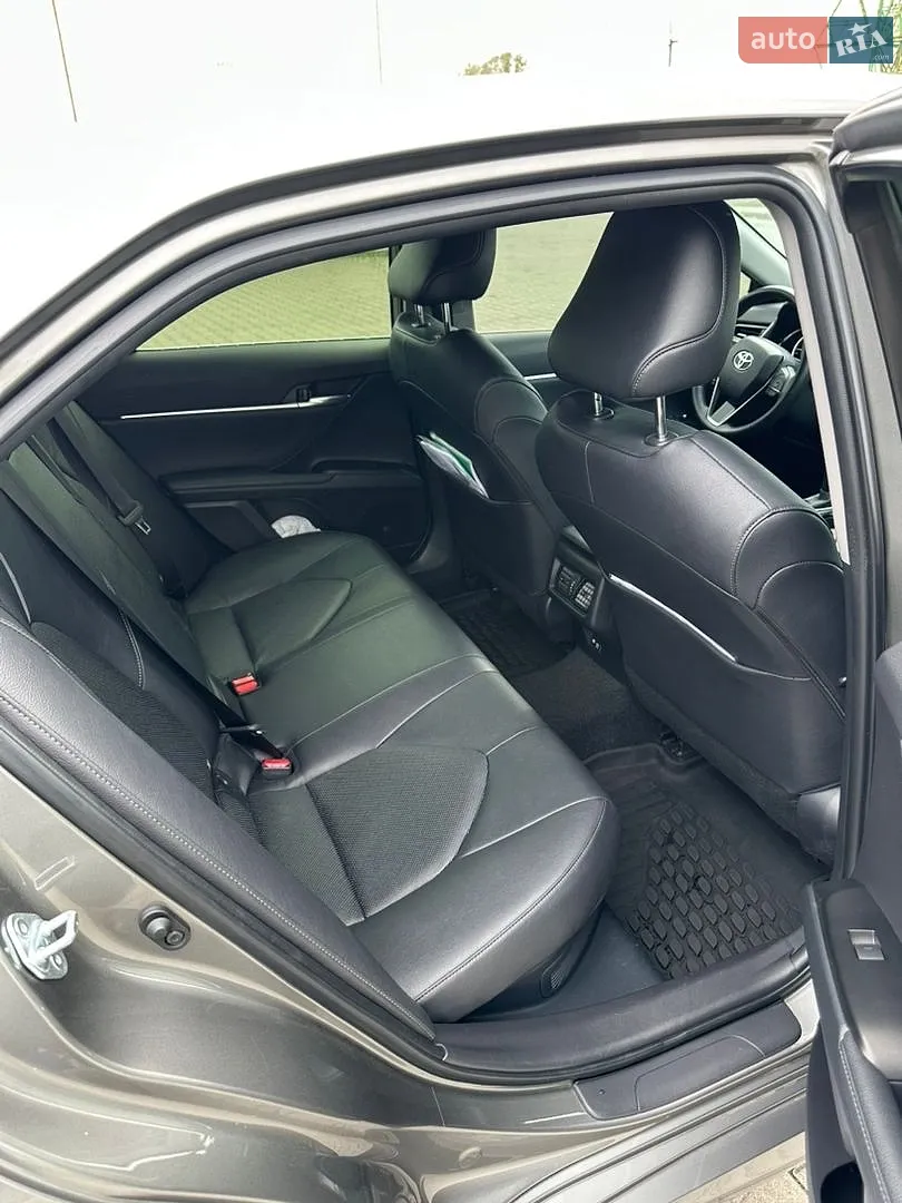 2021 Toyota Camry - мініатюра 13