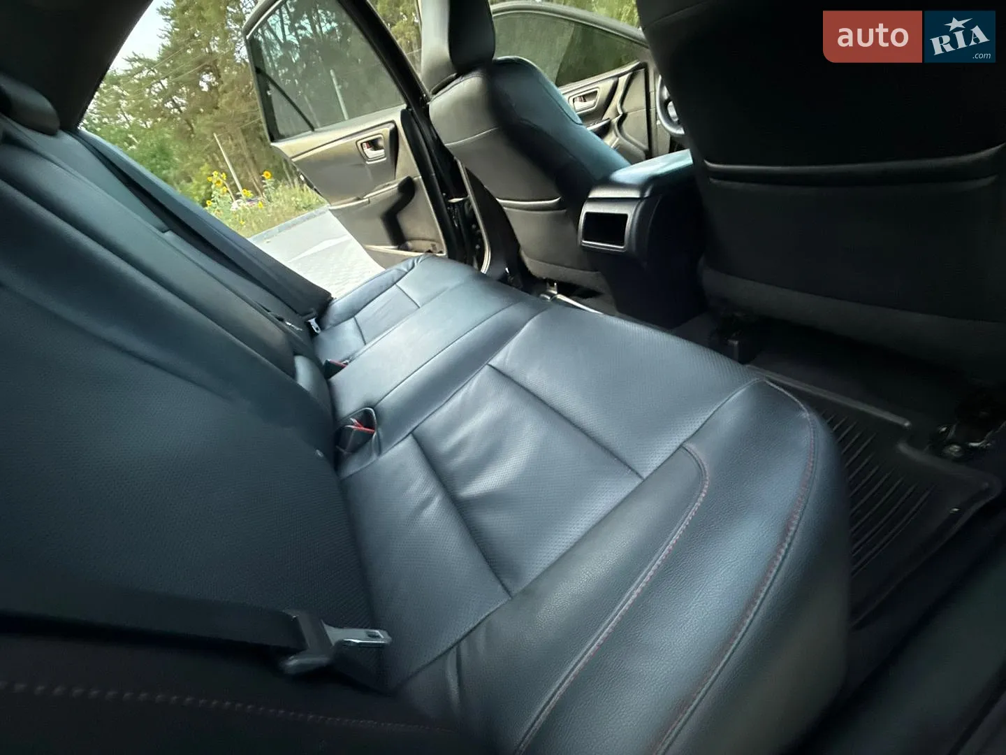 2015 Toyota Camry - мініатюра 18