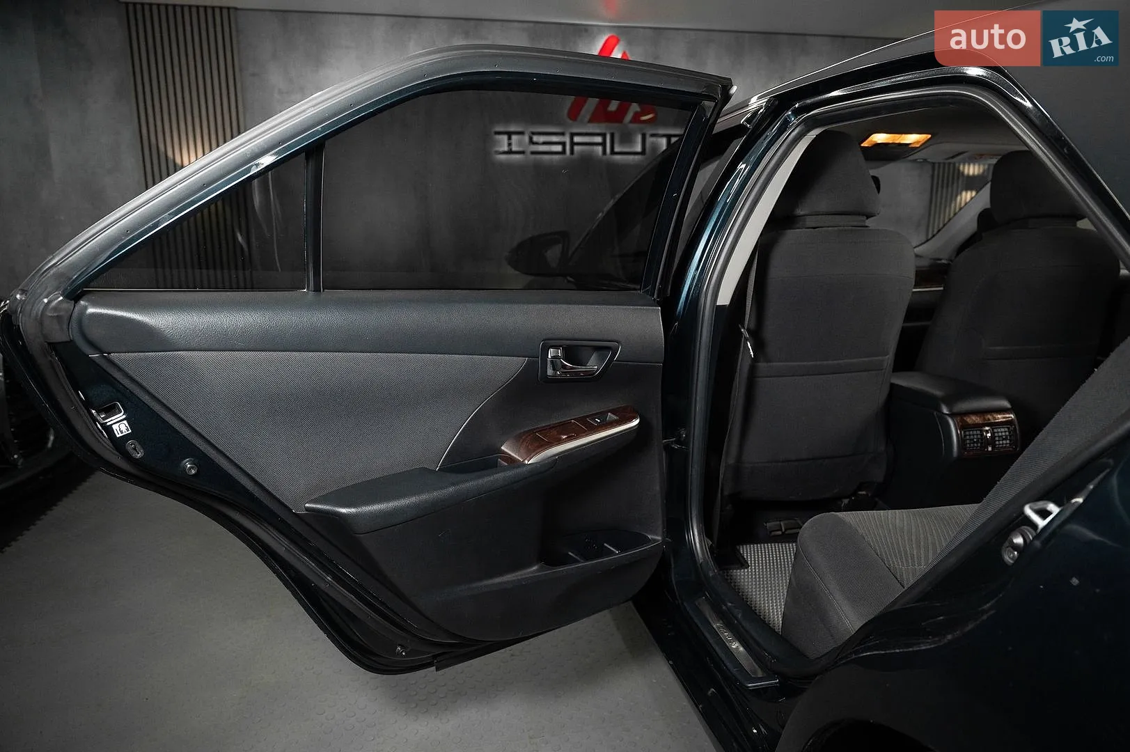 2016 Toyota Camry - мініатюра 28