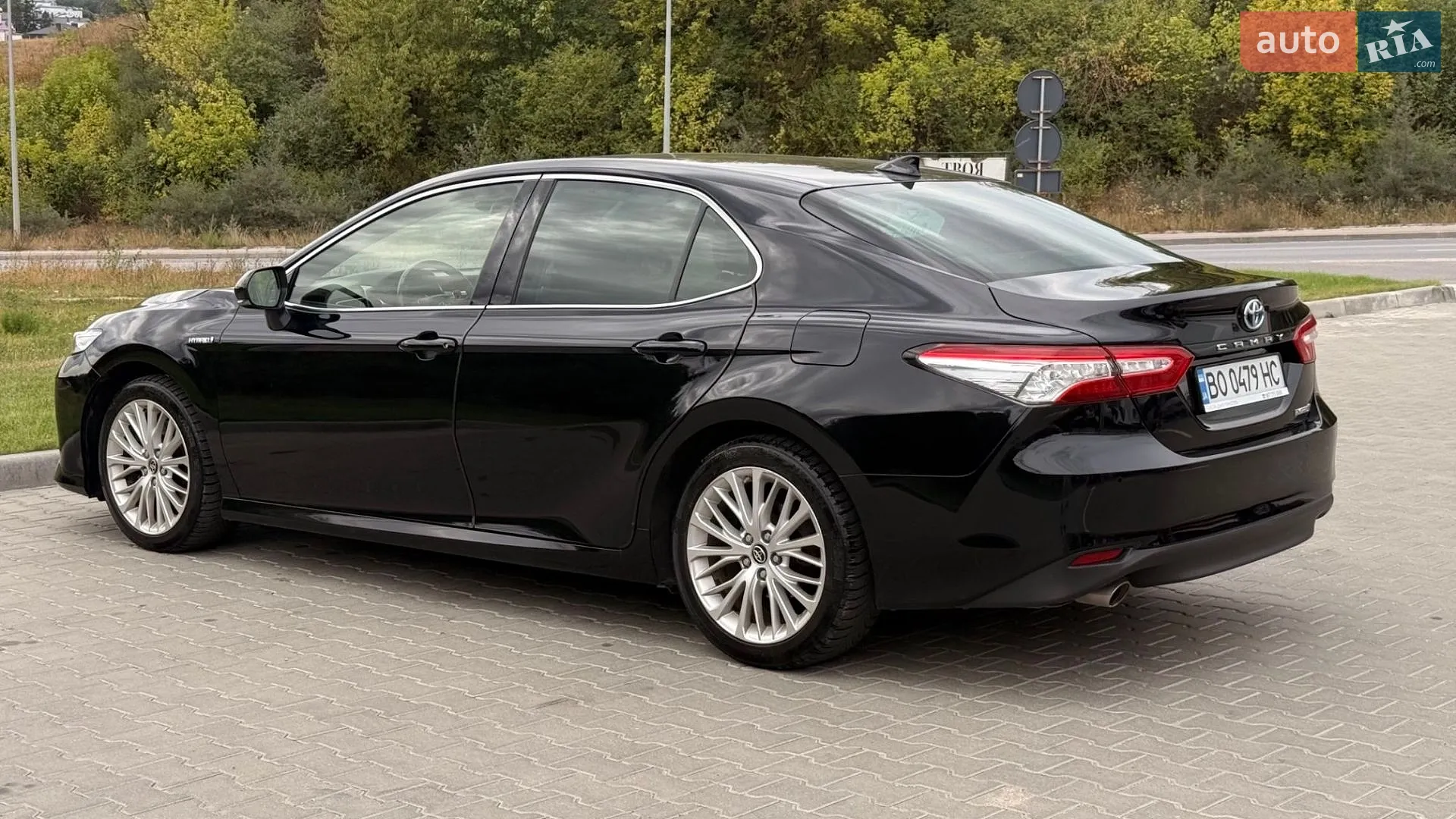 2019 Toyota Camry - мініатюра 19