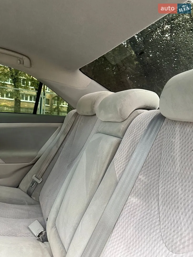 2010 Toyota Camry - мініатюра 10