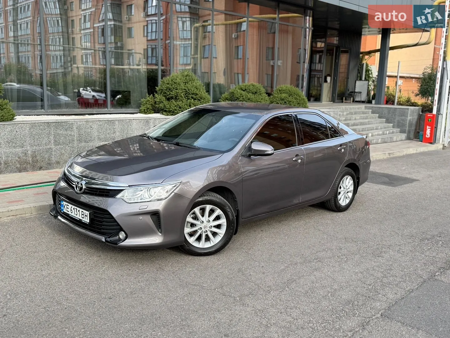 2015 Toyota Camry - мініатюра 2