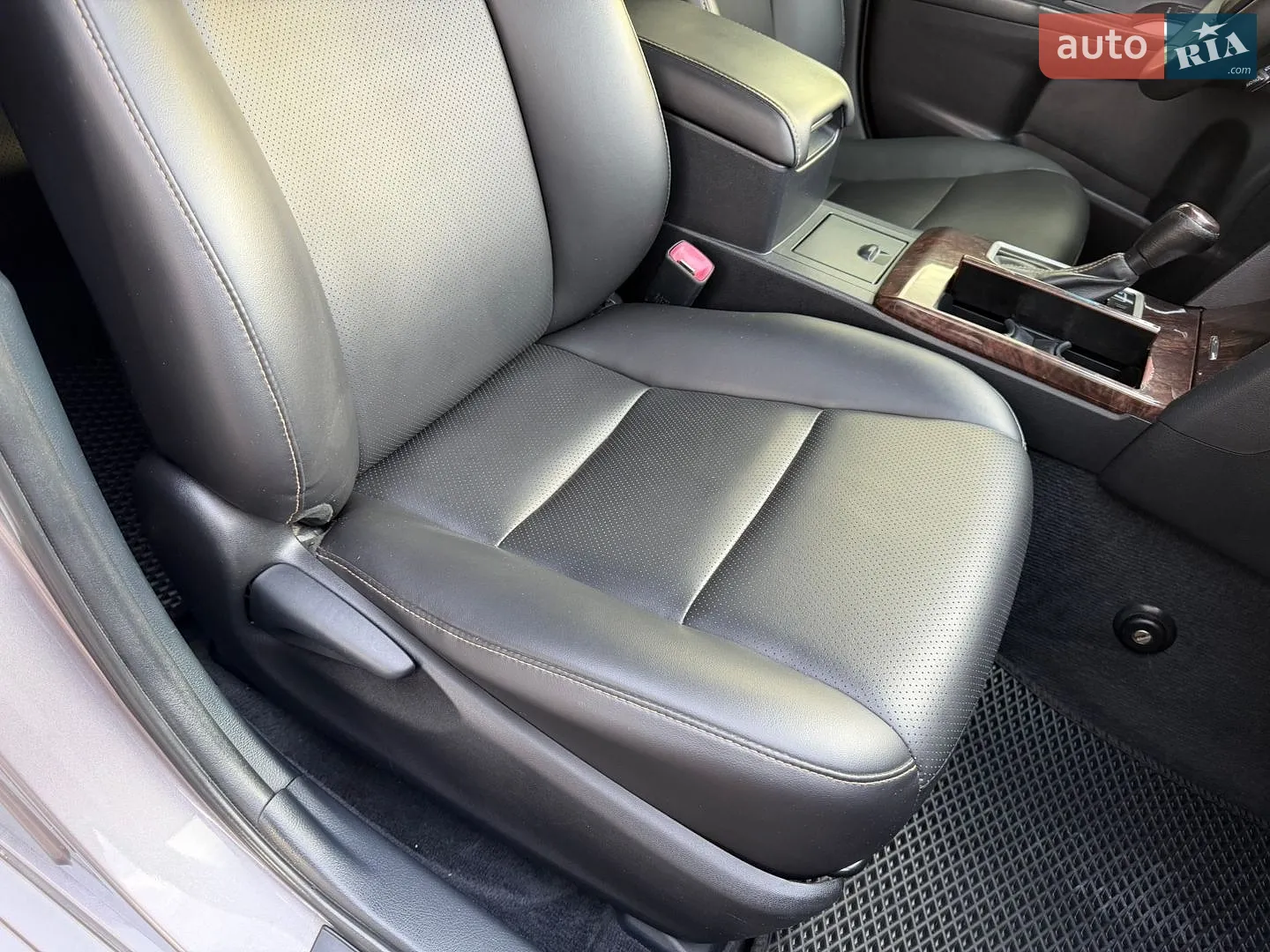 2015 Toyota Camry - мініатюра 32