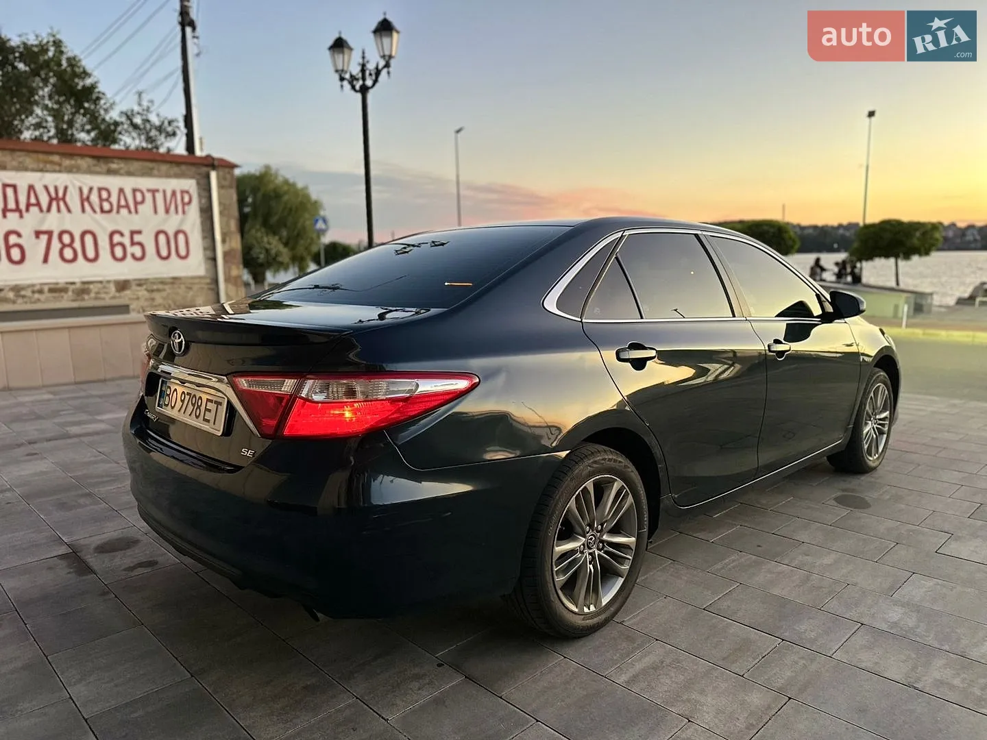 2016 Toyota Camry - мініатюра 7