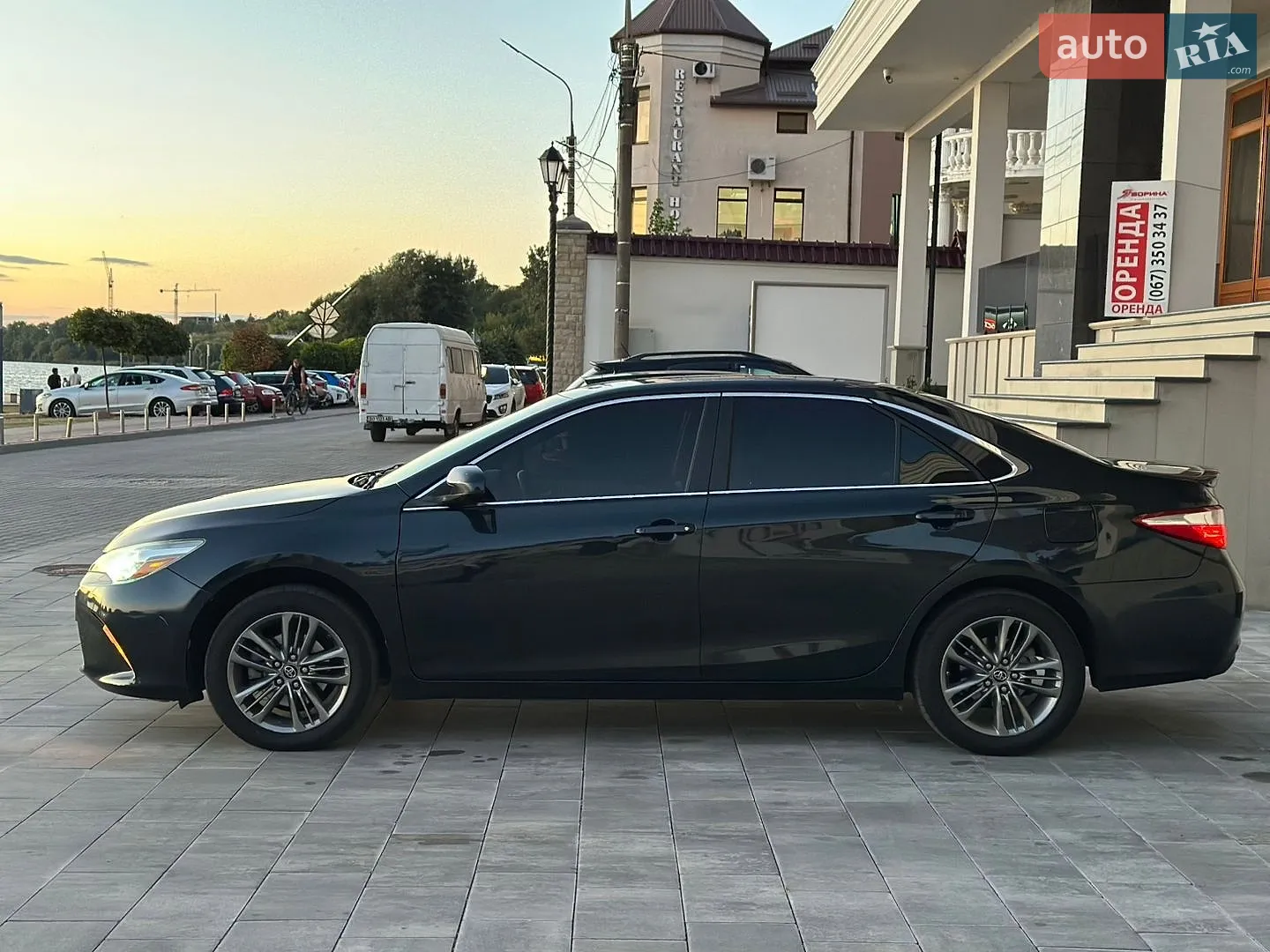 2016 Toyota Camry - мініатюра 4