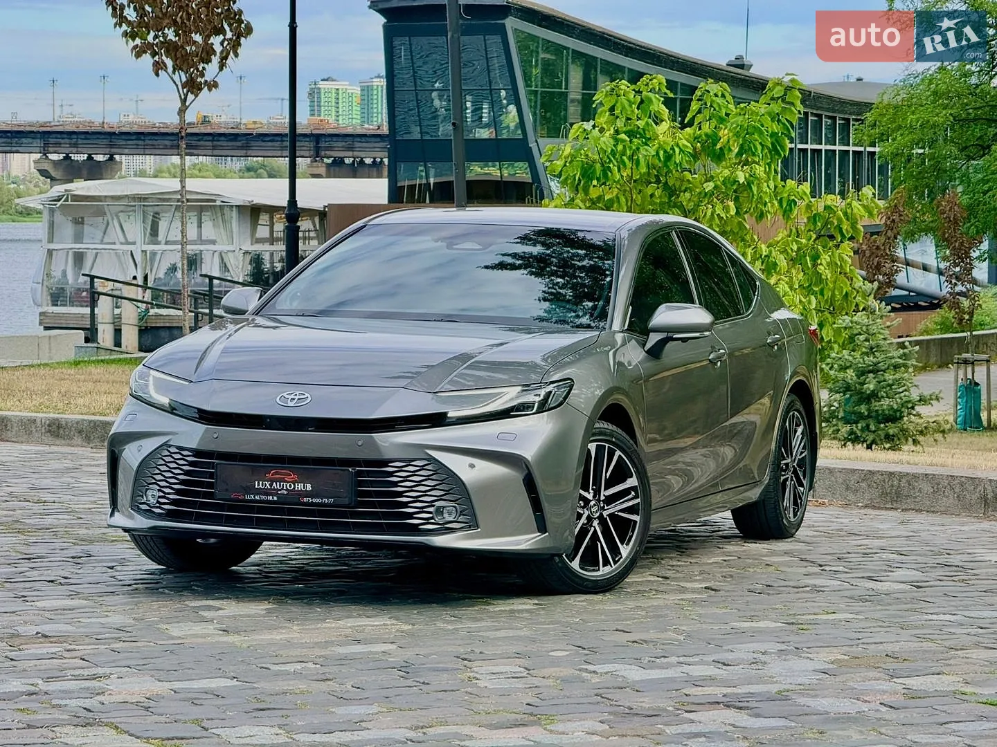 2026 Toyota Camry - мініатюра 10