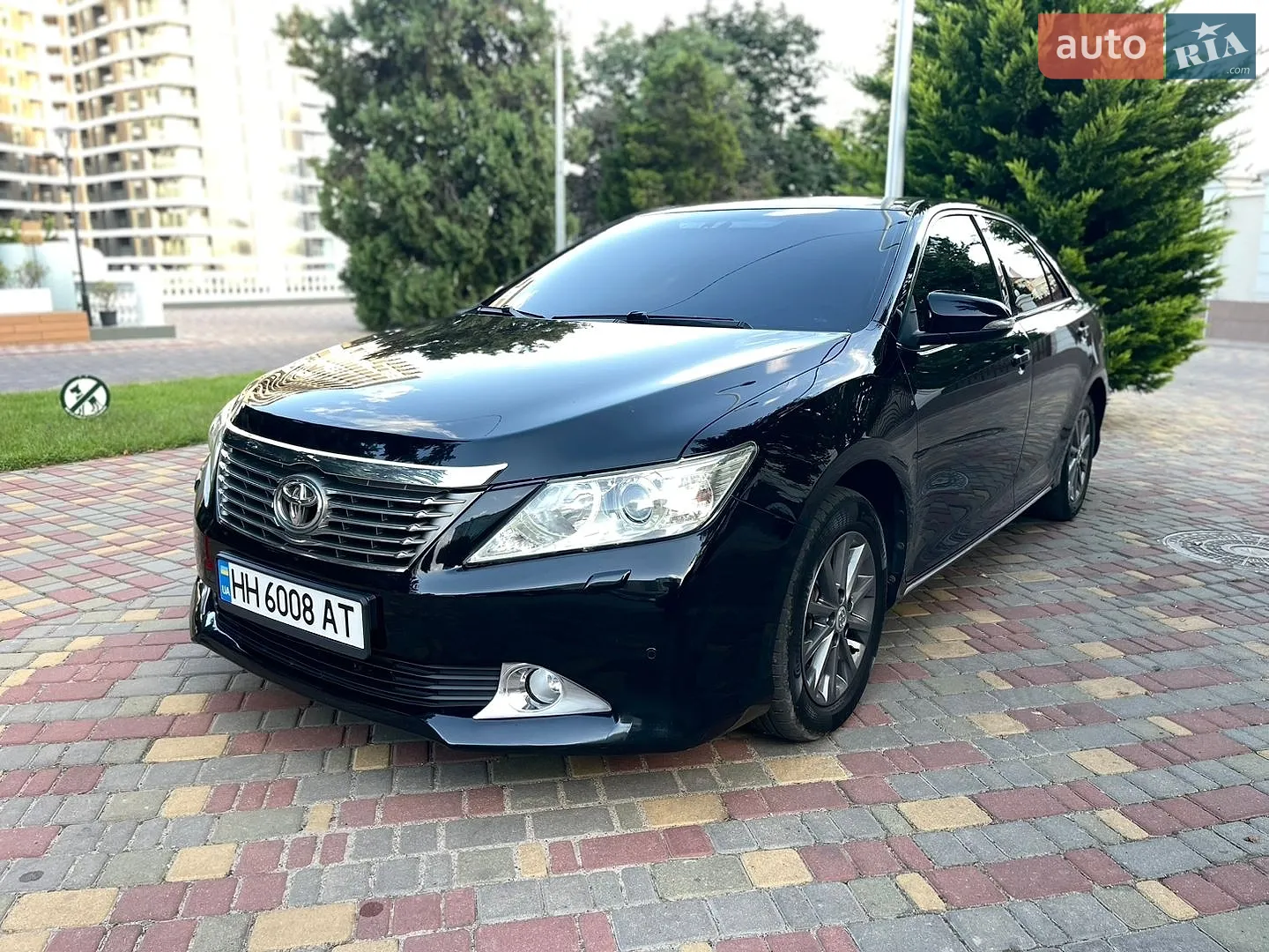 2014 Toyota Camry - мініатюра 2