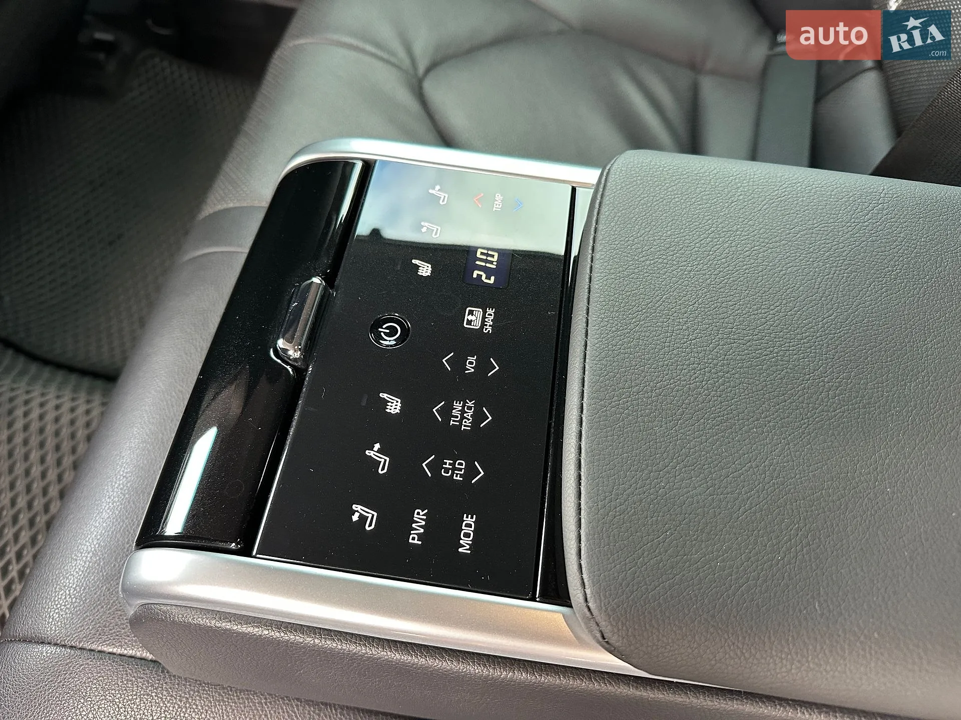 2022 Toyota Camry - мініатюра 17