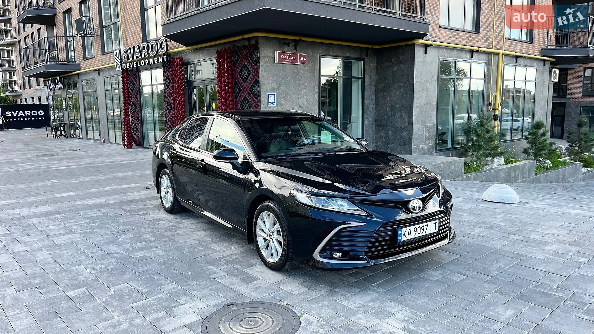 2022 Toyota Camry - мініатюра 2