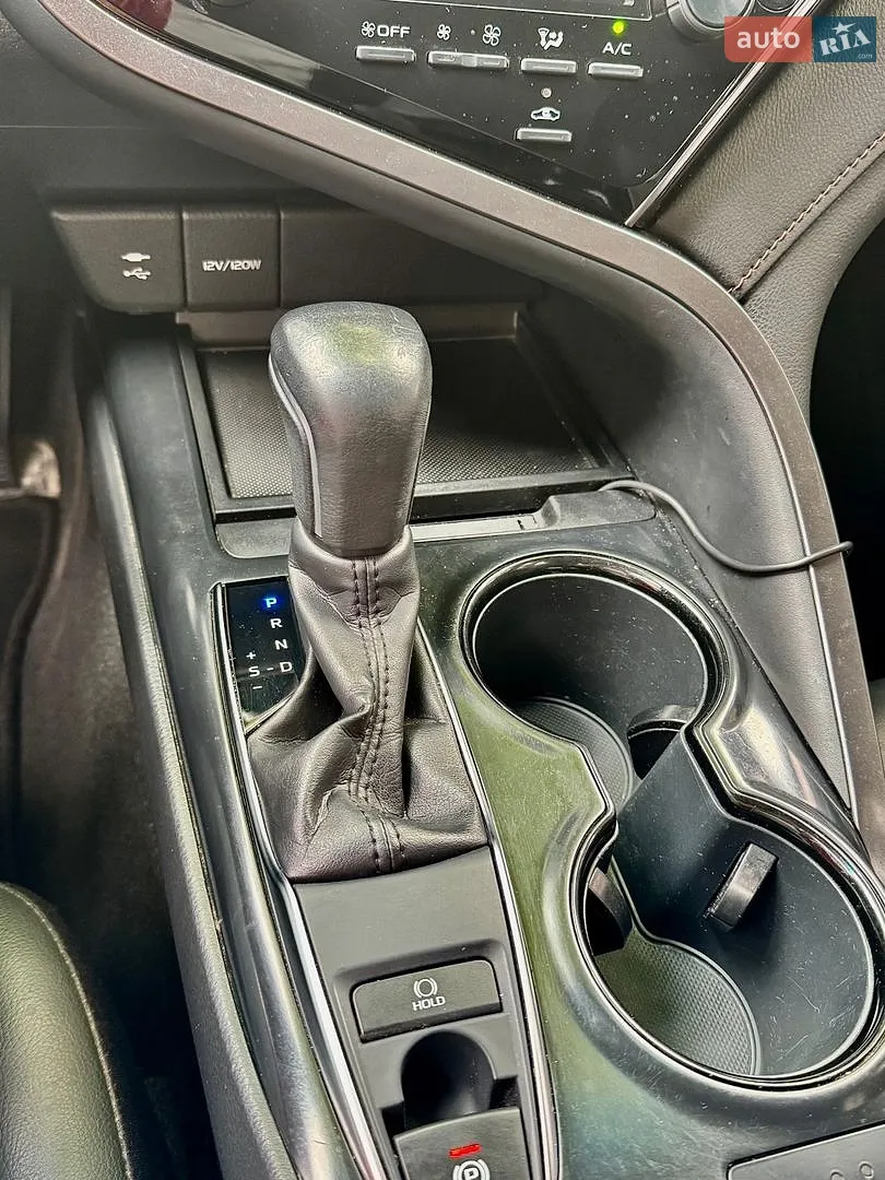 2019 Toyota Camry - мініатюра 13