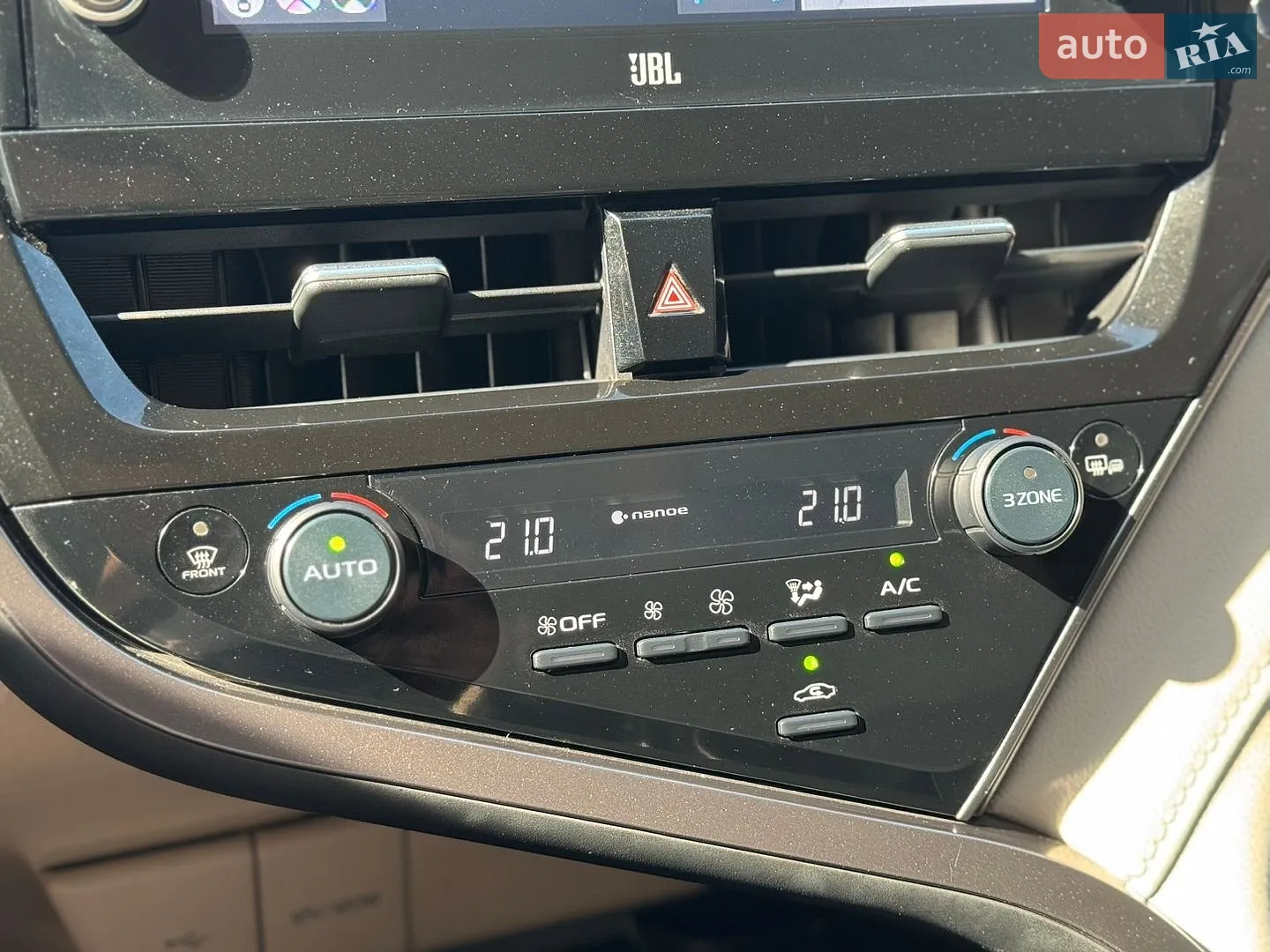 2022 Toyota Camry - мініатюра 18