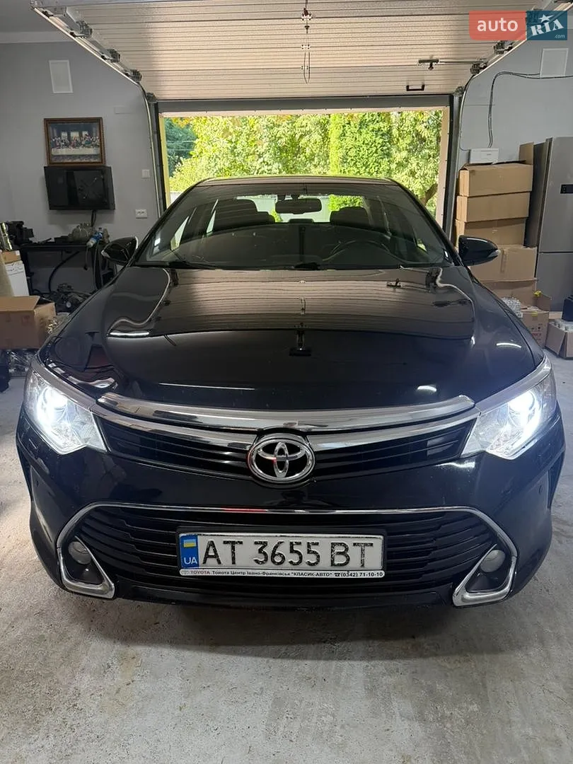 2016 Toyota Camry - фото 1