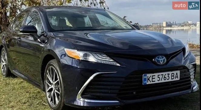 2021 Toyota Camry - фото 1