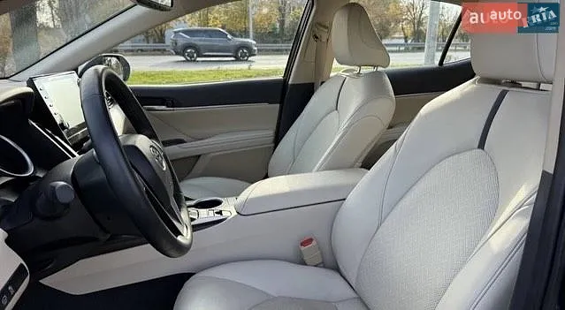 2021 Toyota Camry - мініатюра 5