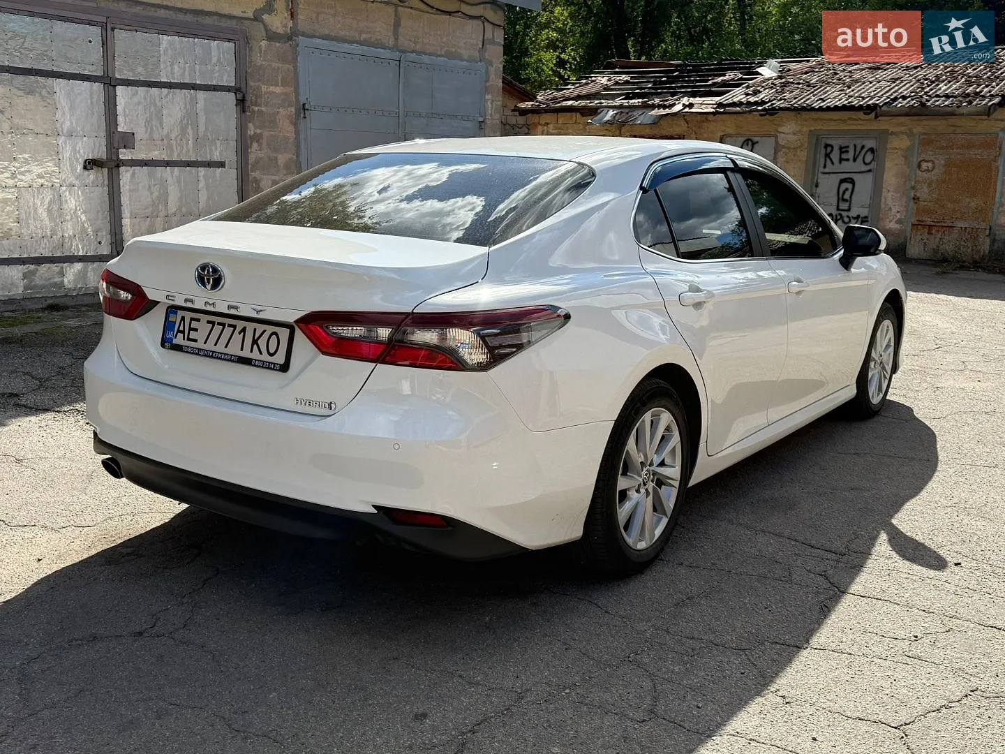 2021 Toyota Camry - мініатюра 3