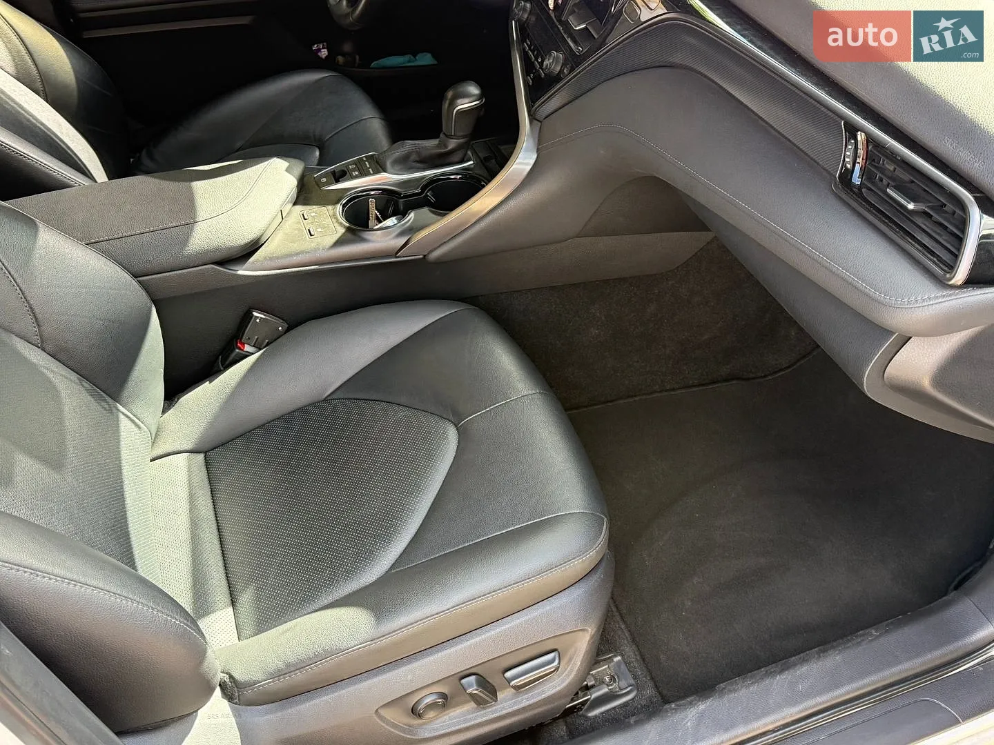 2021 Toyota Camry - мініатюра 12